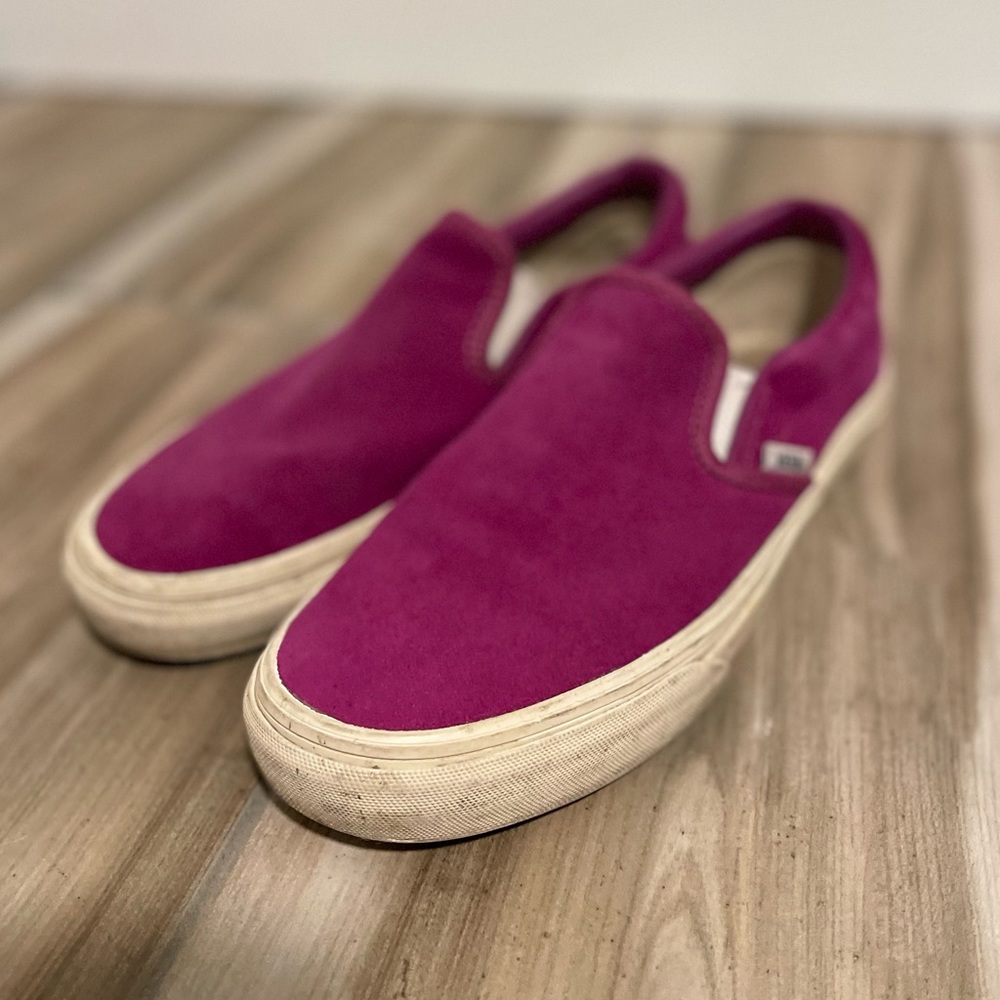 Womens 8.5 Vans Slip-Ons Fuchsia/Magenta